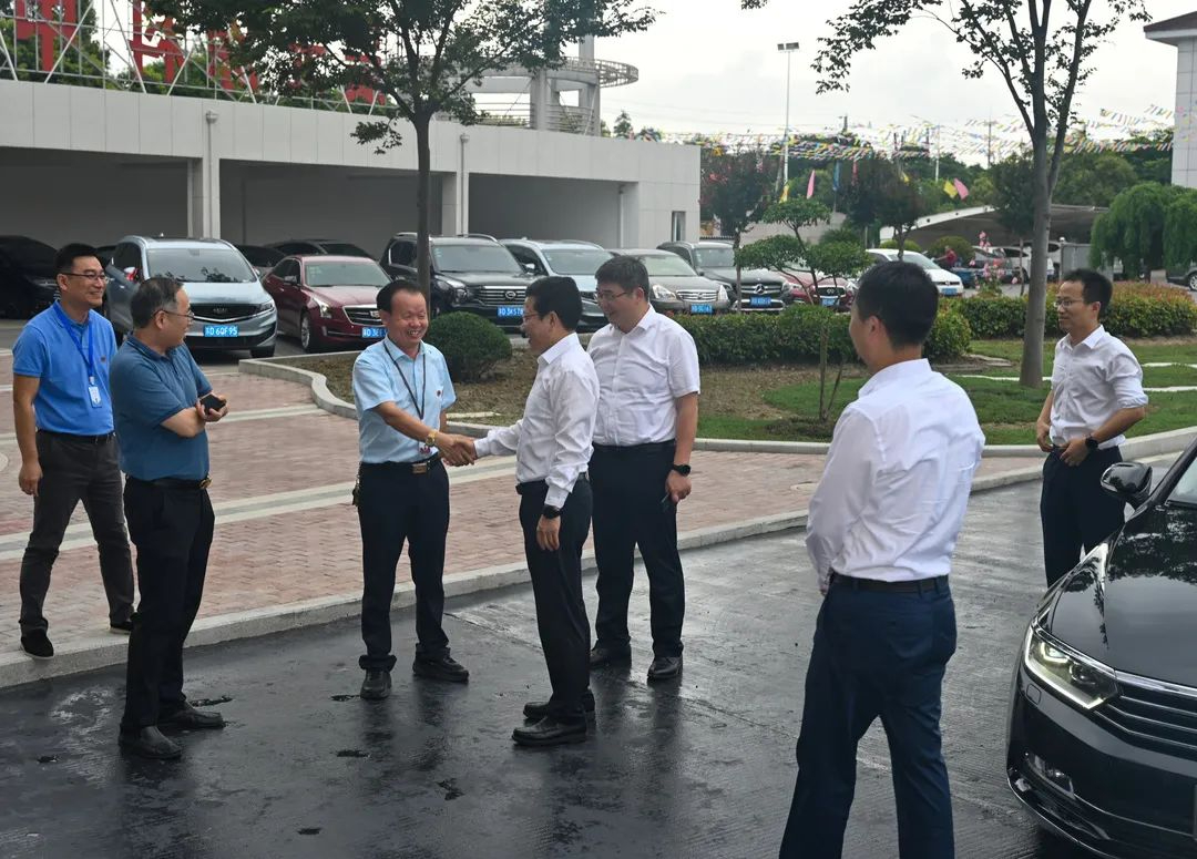 武进区区长陈志良一行莅临J9电子集团参观指导！